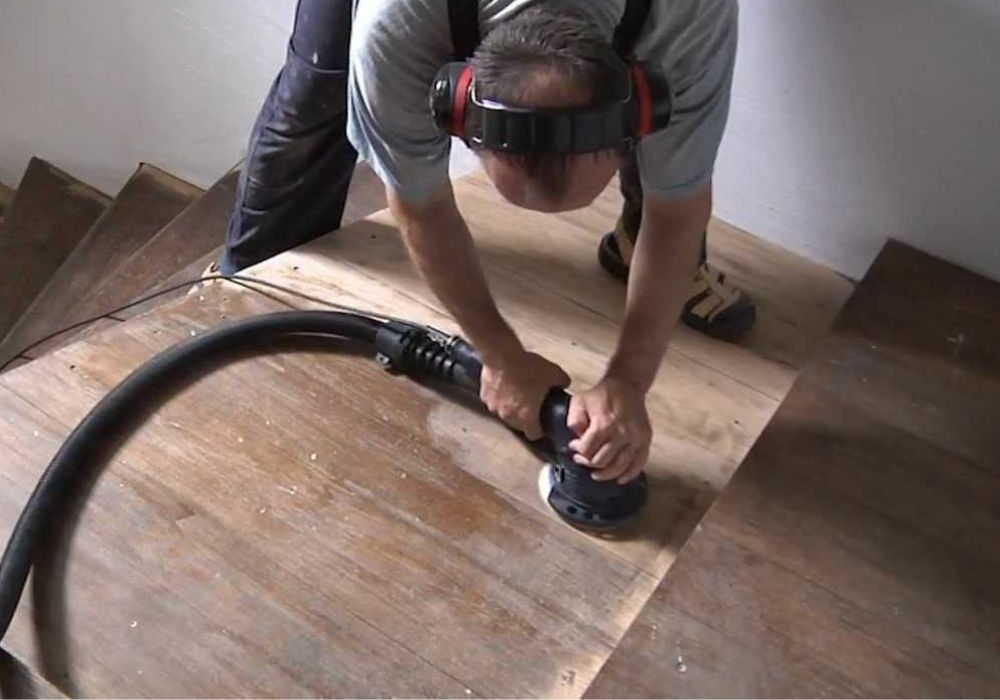 Staircase Sanding | Montrealflooring