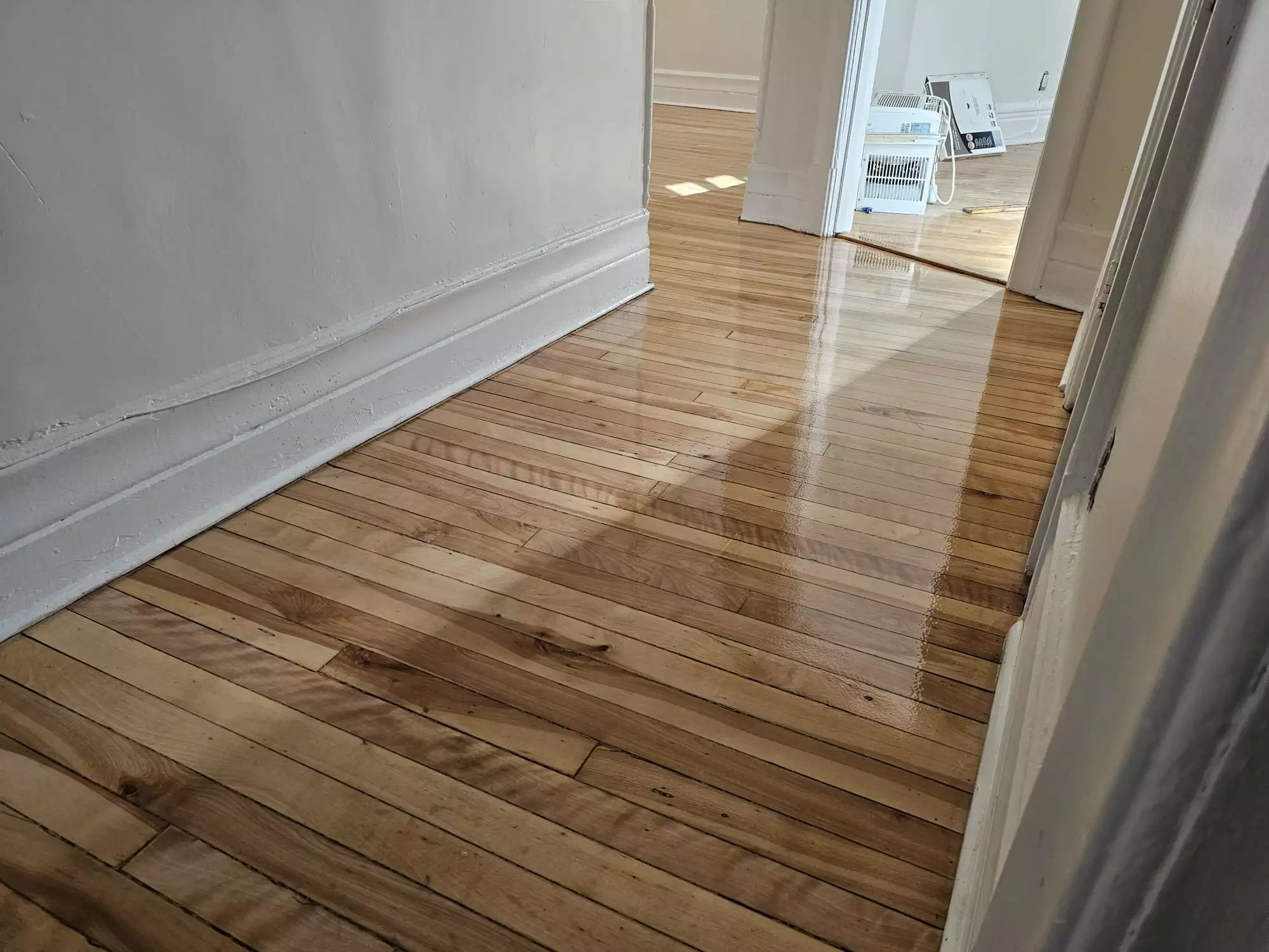 Peinture de Sols et d'Escaliers | Montrealflooring | Ponçage de Sols